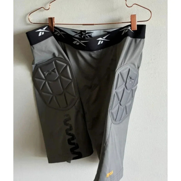 Reebok ZigTech Compression Shorts Play Dry Padded High-Performance Grey 3XL - Picture 3 of 9